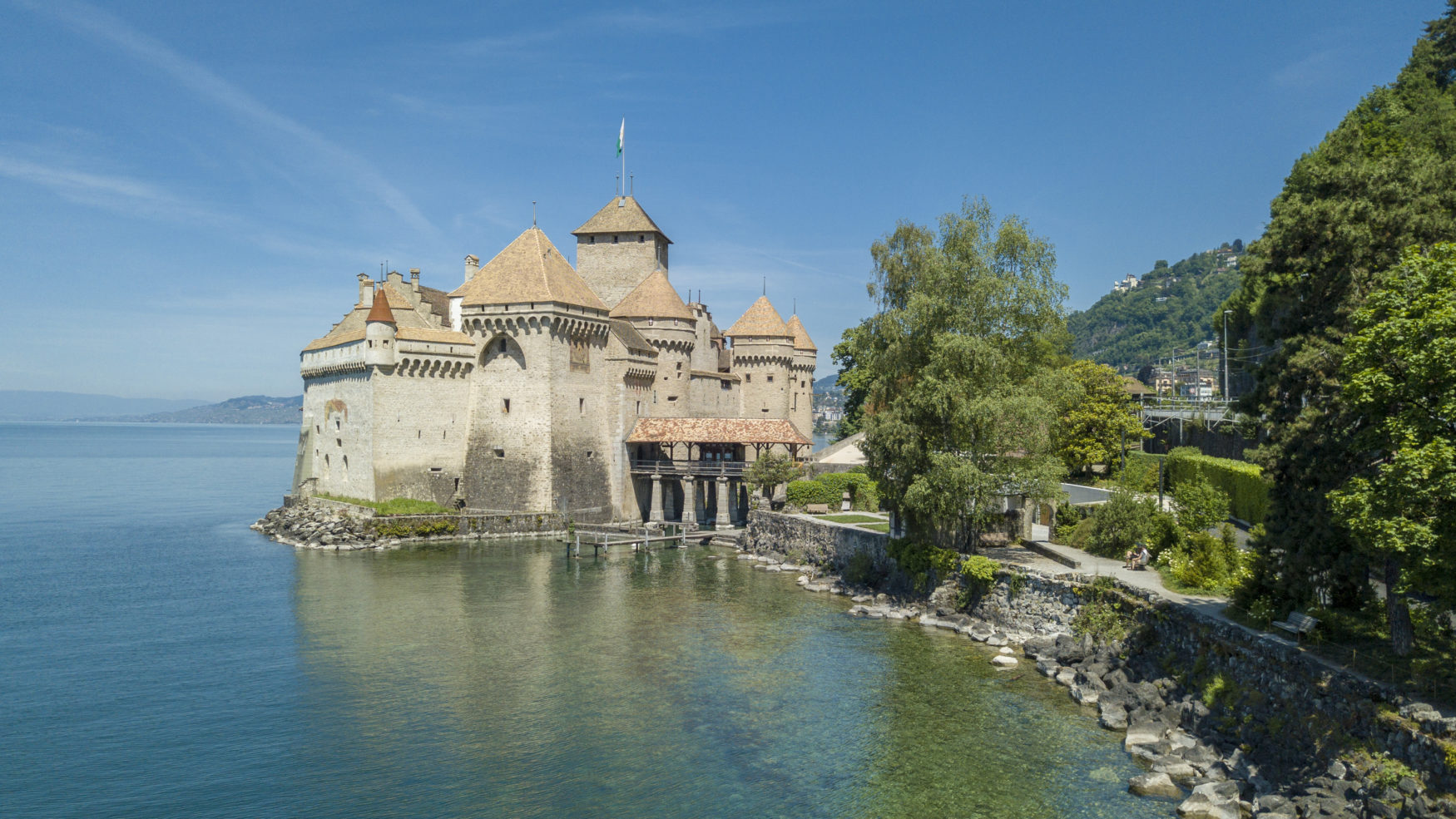 Chillon Castle : Swiss cultural heritage