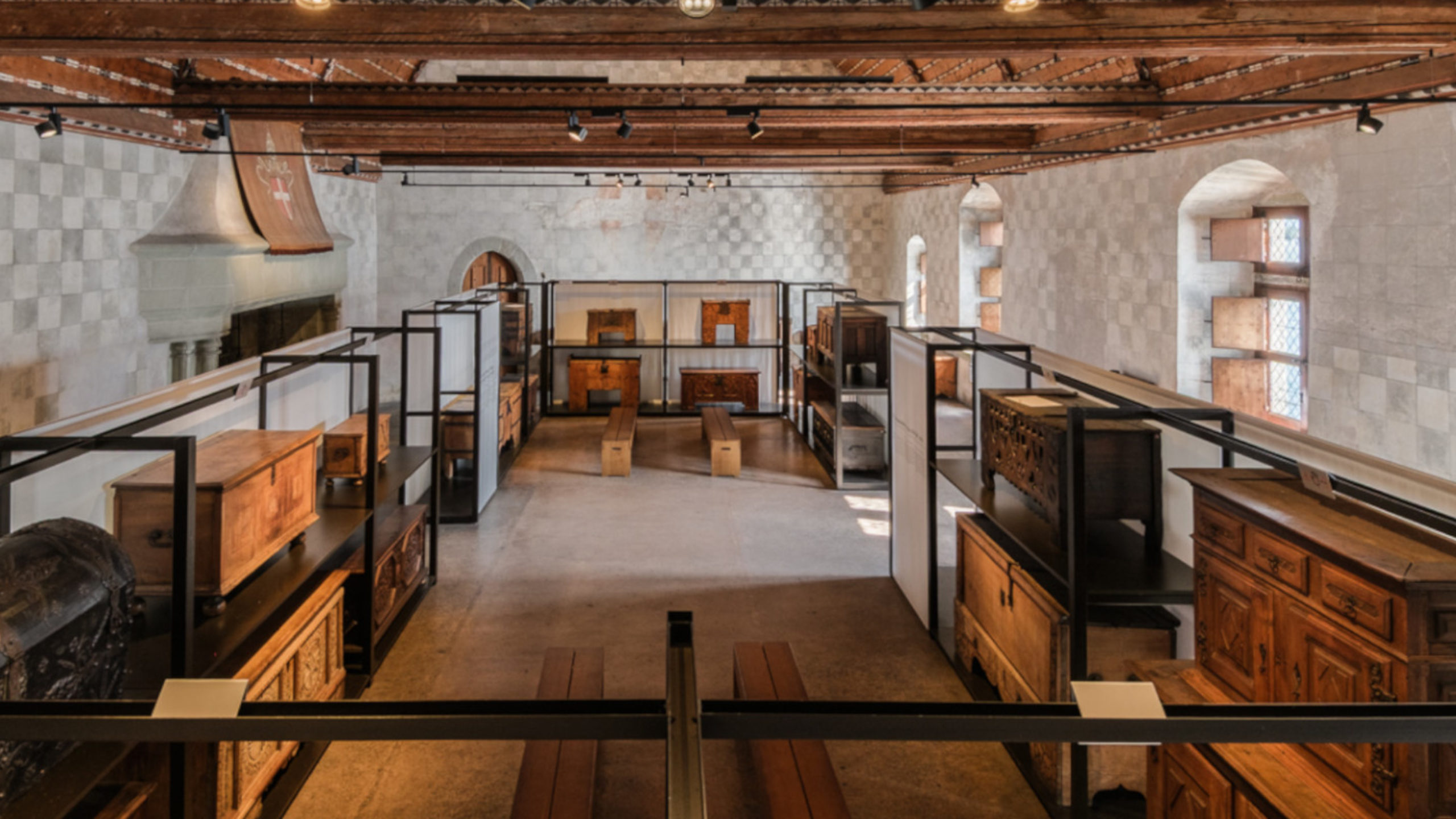 Claude Veuillet’s conference: the castle chests